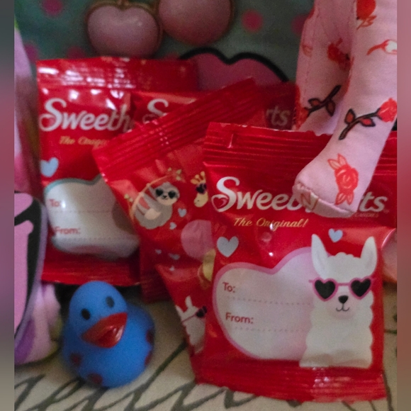 💗Valentine's Packed 7 Piece Gift Bag 💕 - Picture 7 of 12